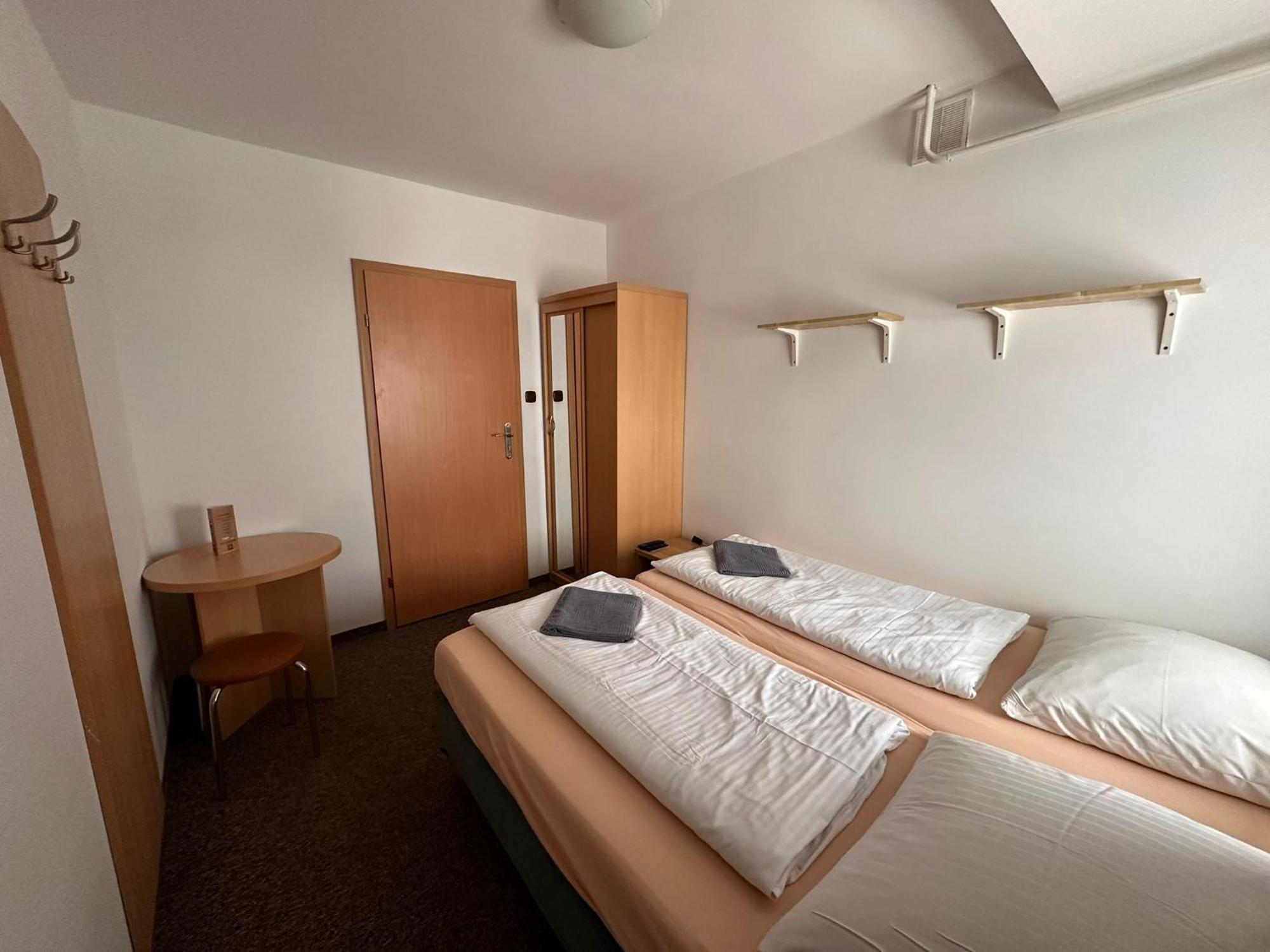 Straszny Dwor Hotel Duszniki Zdroj Phòng bức ảnh