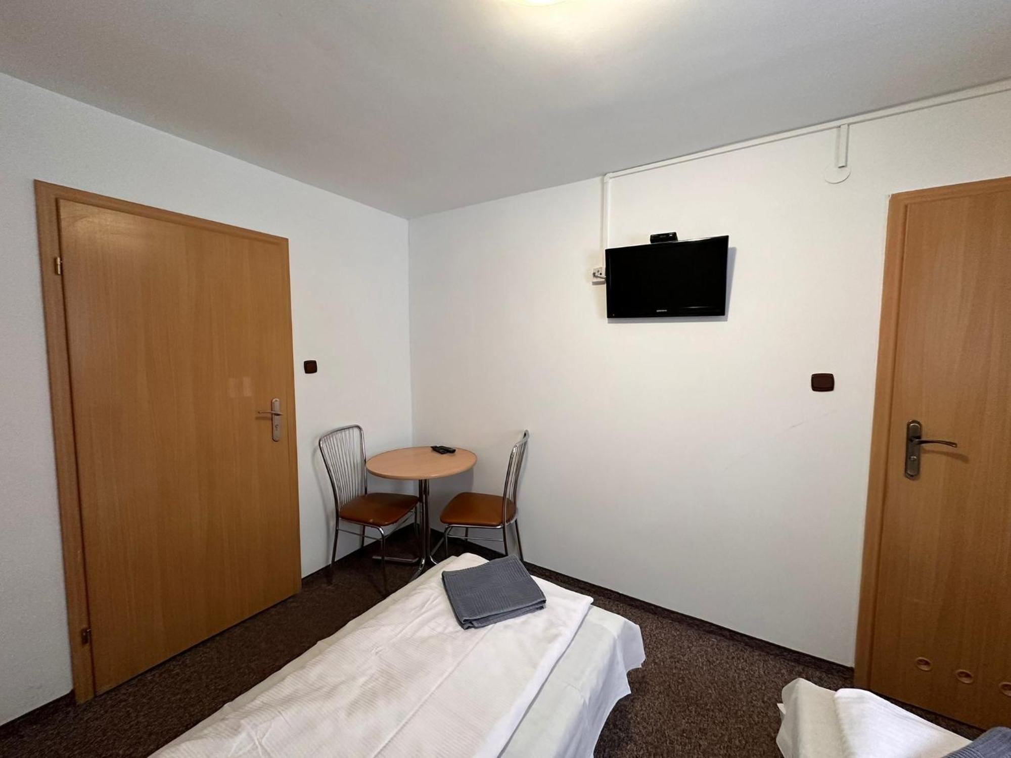 Straszny Dwor Hotel Duszniki Zdroj Phòng bức ảnh