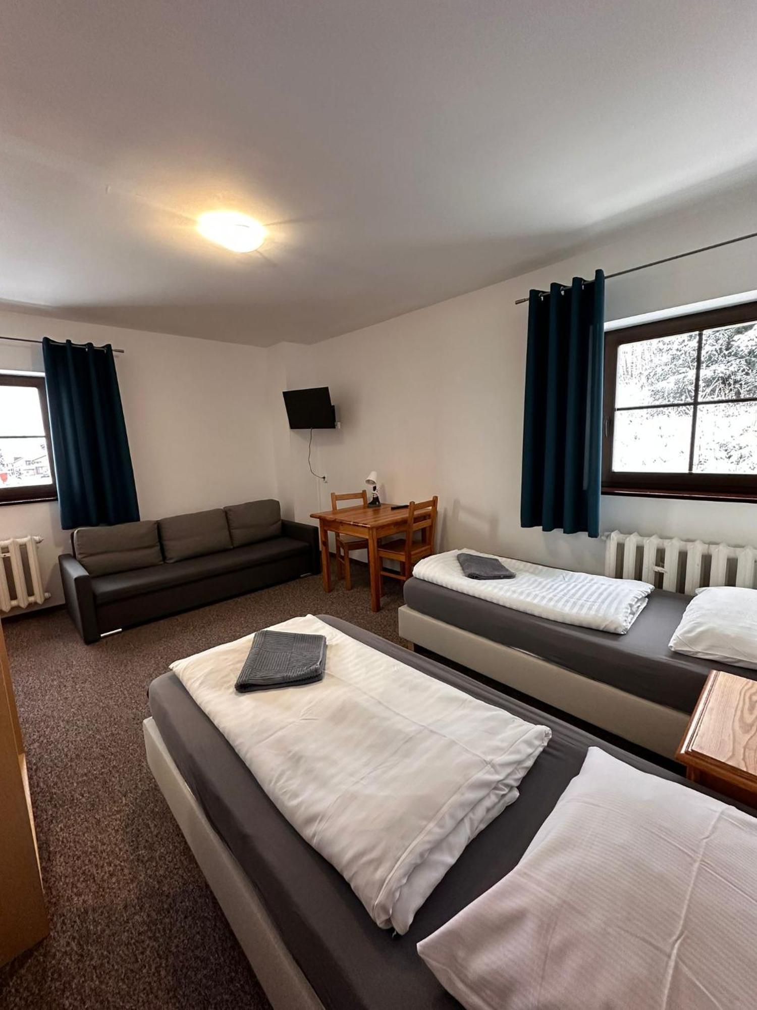 Straszny Dwor Hotel Duszniki Zdroj Phòng bức ảnh
